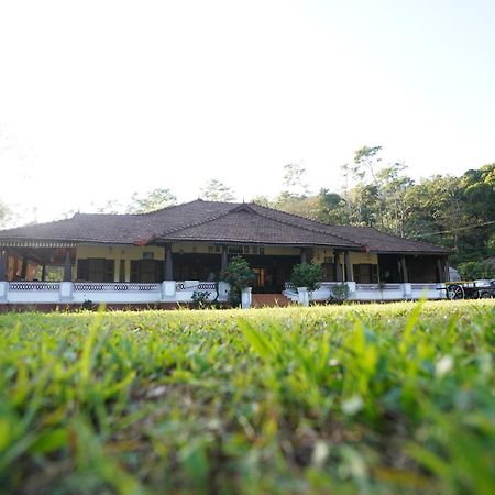 Highland Estate Hotel Sakleshpur Exterior photo