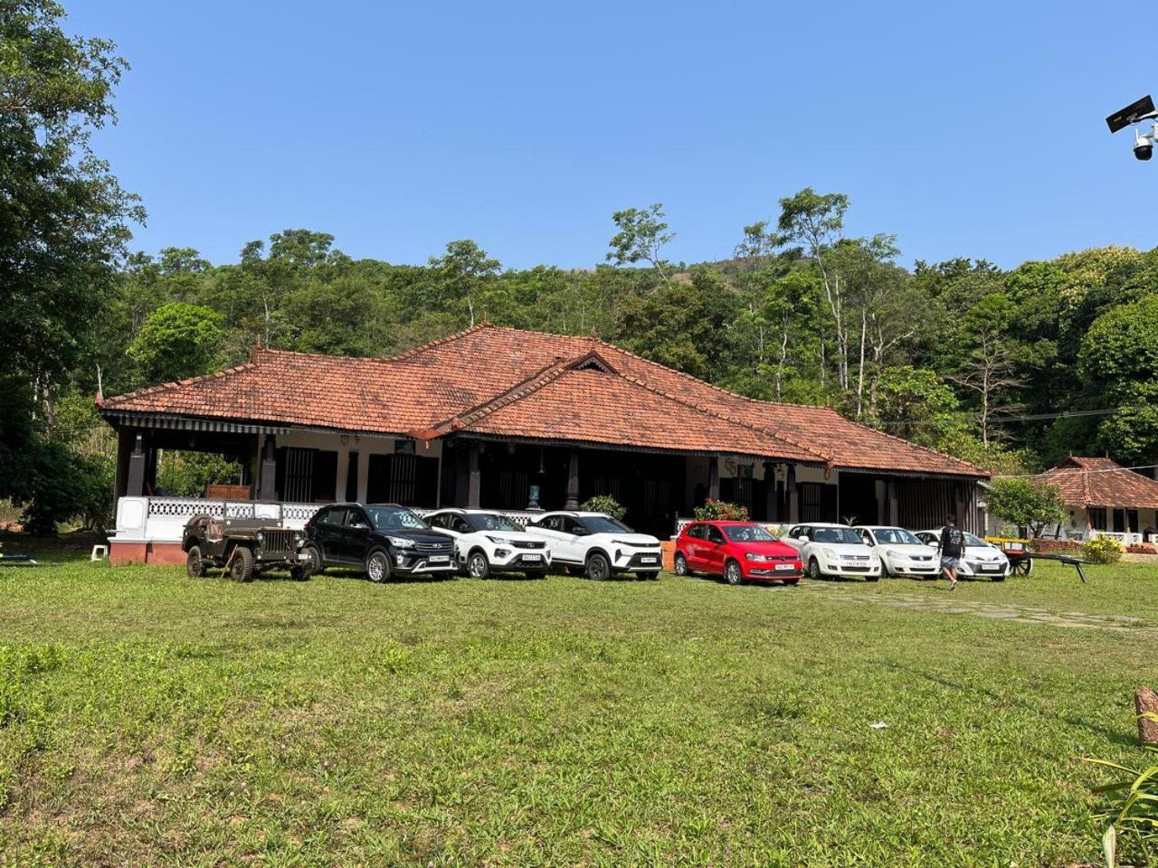 Highland Estate Hotel Sakleshpur Exterior photo